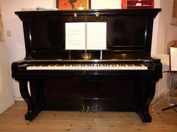 Steinway/Klavierbau Longerich150