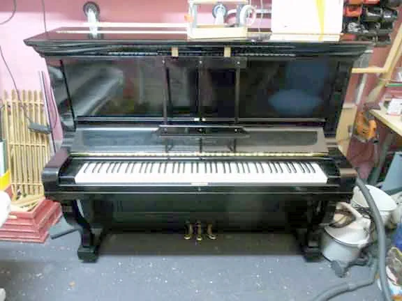 Steinway/Klavierbau Longerich185